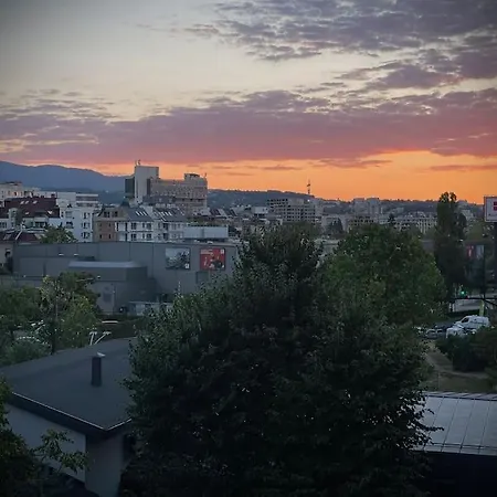 Cozy Free Parking Wi-fi Netflix