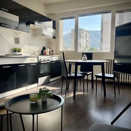 Apartment Cozy Free Parking Wi-fi Netflix *
